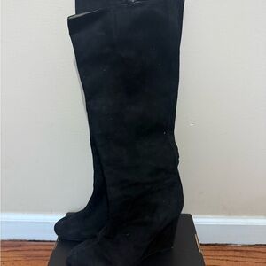 Nine West Black Heeled Boots Sleek Design